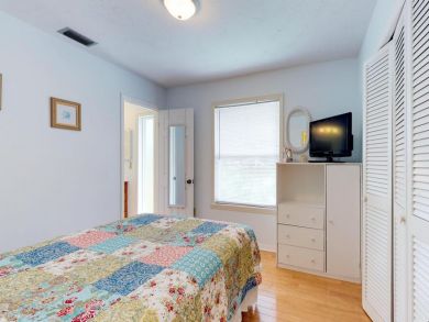 Two bedroom private pool with short walk to beach