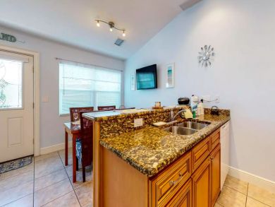 Anna Maria value at its best only 1 block from beach