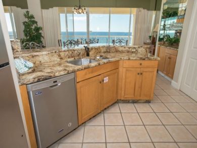Destin Beachfront Condo Three Bedroom Sleeps Eight
