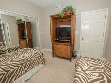 Destin Beachfront Condo Three Bedroom Sleeps Eight