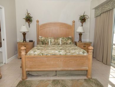 Destin Beachfront Condo Three Bedroom Sleeps Eight