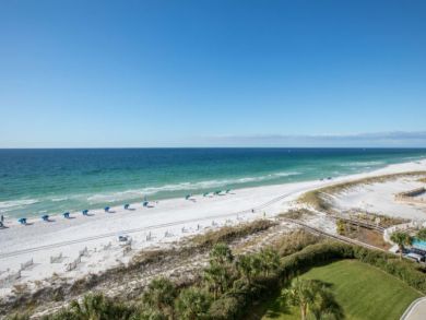 Destin Beachfront Condo Three Bedroom Sleeps Eight