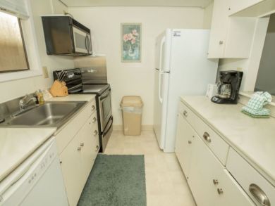 Beachfront One Bedroom Destin Vacation Condo Sleeps 4 Guests