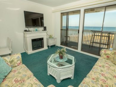 Beachfront One Bedroom Destin Vacation Condo Sleeps 4 Guests