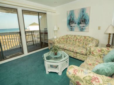 Beachfront One Bedroom Destin Vacation Condo Sleeps 4 Guests