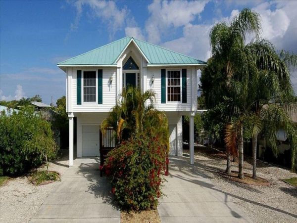 Fort Myers 3 Bedroom Vacation Rental Pool Home Walk To Beach