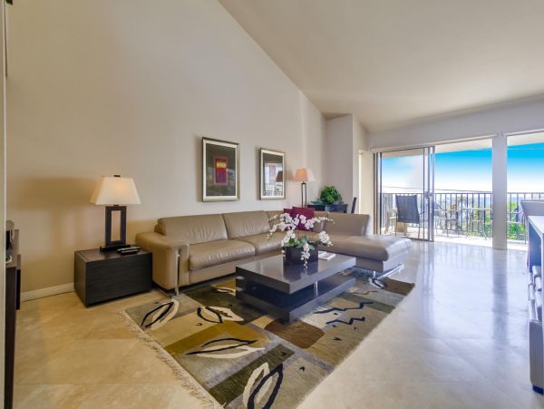 Windansea Beach 2 Bedroom Condo
