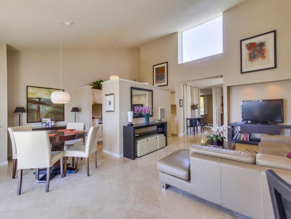 Windansea Beach 2 Bedroom Condo