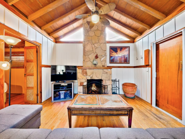 La Jolla Two Bedroom with Private Pool & Great Backyard