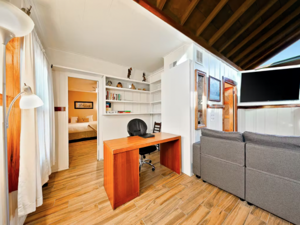 La Jolla Two Bedroom with Private Pool & Great Backyard