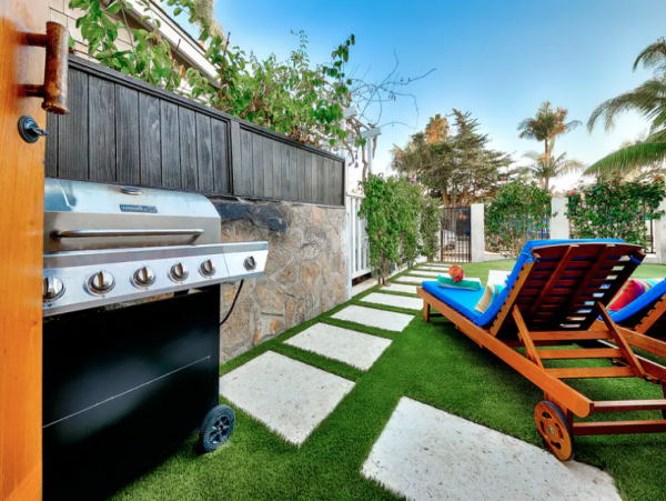 La Jolla Two Bedroom with Private Pool & Great Backyard