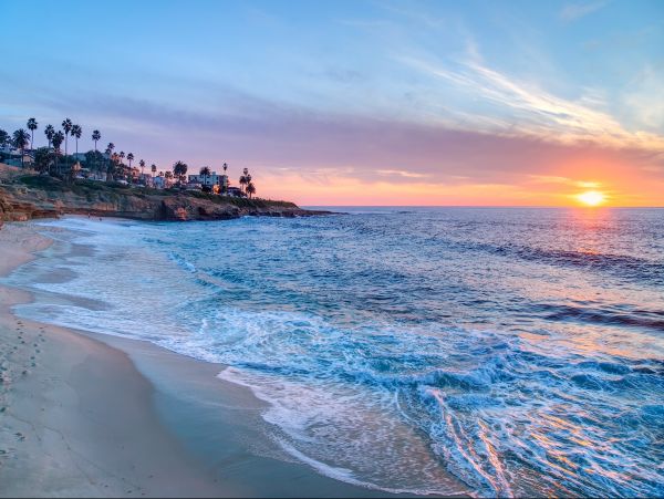 La Jolla Two Bedroom with Private Pool & Great Backyard