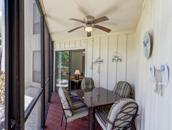 Siesta Key Vacation Condo One Bedroom  Den Walk To Beach Sleeps 5
