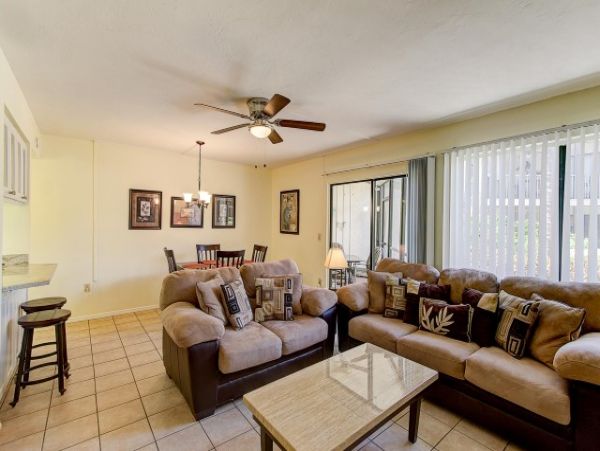 Siesta Key Vacation Condo One Bedroom  Den Walk To Beach Sleeps 5