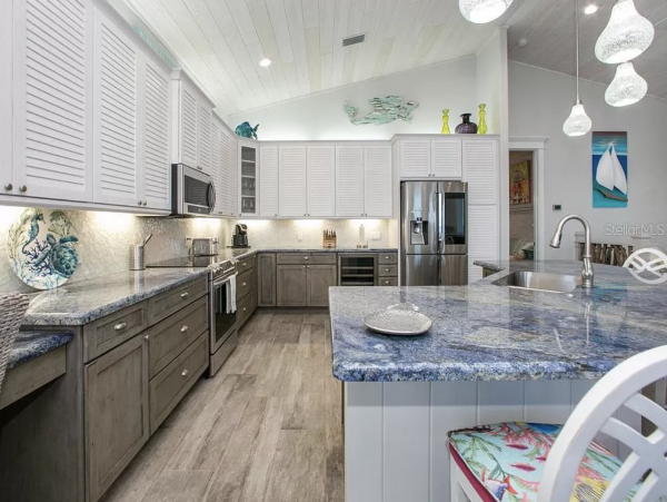 Anna Maria Island 5 Bedroom Gulf Front Property Sleeps 10