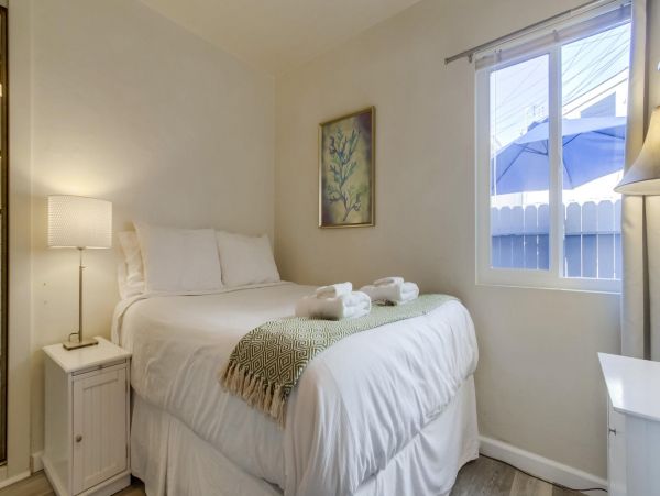 South Mission Beach 4-Bedroom Home Walk to Beach & Bay