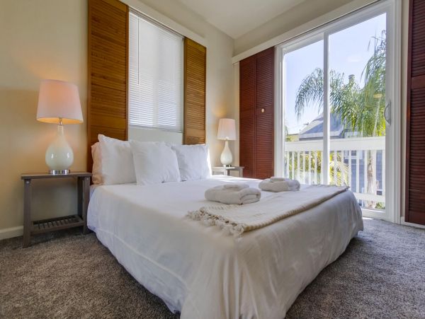 South Mission Beach 4-Bedroom Home Walk to Beach & Bay