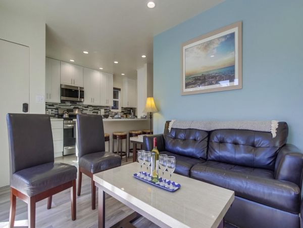 South Mission Beach 4-Bedroom Home Walk to Beach & Bay