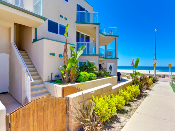 Mission Beach Ocean Front Vacation Condo Rental Four Bedrooms Sleeps Ten