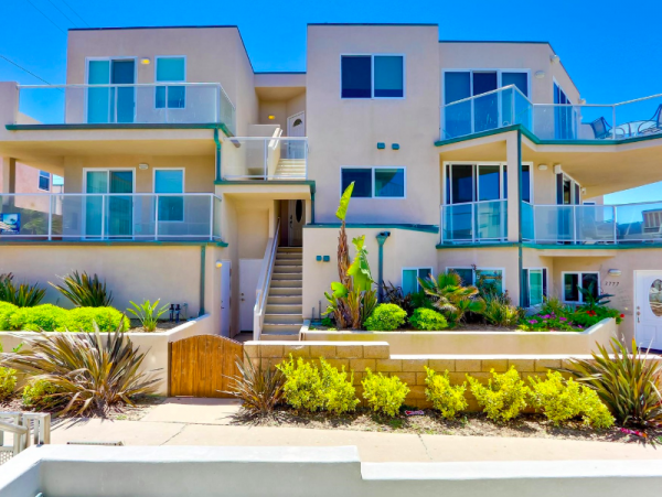 Mission Beach Ocean Front Vacation Condo Rental Four Bedrooms Sleeps Ten