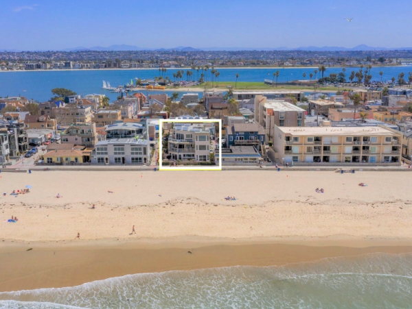 Mission Beach Ocean Front Vacation Condo Rental Four Bedrooms Sleeps Ten
