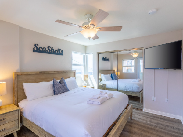Mission Beach Ocean Front Vacation Condo Rental Four Bedrooms Sleeps Ten
