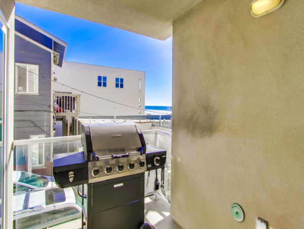 Mission Beach Ocean Front Vacation Condo Rental Four Bedrooms Sleeps Ten