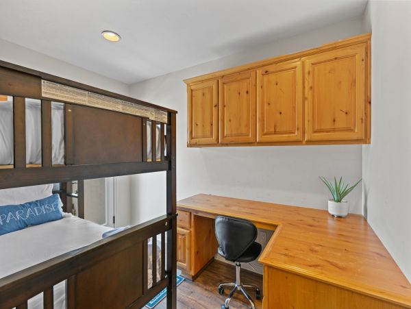 Mission Beach Vacation Rental Spacious 3-Bedroom San Diego Condo with Parking