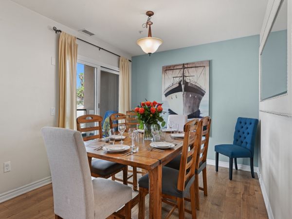 Mission Beach Vacation Rental Spacious 3-Bedroom San Diego Condo with Parking