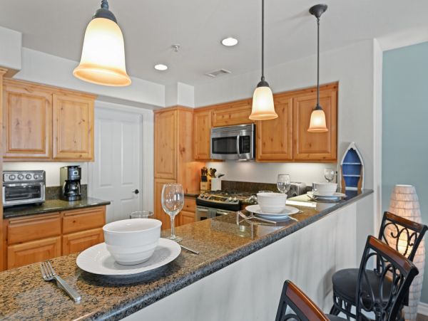 Mission Beach Vacation Rental Spacious 3-Bedroom San Diego Condo with Parking