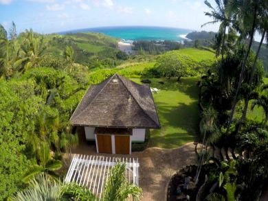 Beachfront Kauai Vacation Rental - One Bedroom Ocean Views