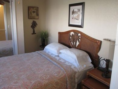 Bedroom with Queen Bed