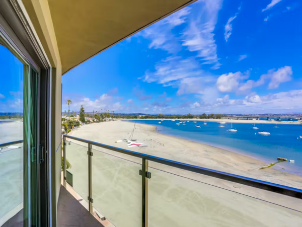Mission Beach Vacation Rental Three Bedrooms Sleeps 7