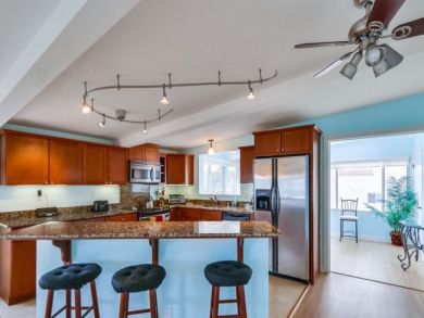 Breakfast Counter with Seating