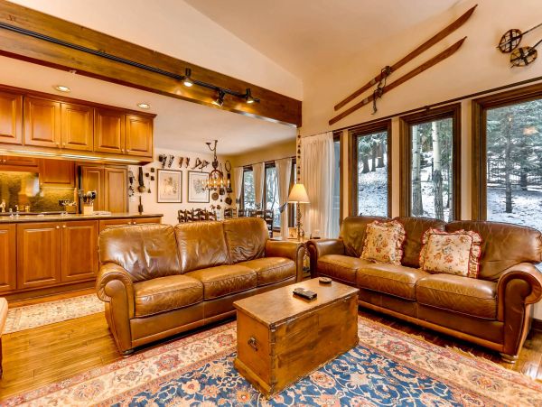 Vail Colorado 5 Bedroom Vacation Rental 900ft to Slopes