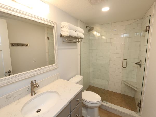 Gulf-Front Elegance on Longboat Key - Panoramic Views & Premier Comfort