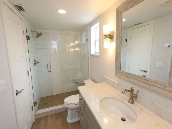 Gulf-Front Elegance on Longboat Key - Panoramic Views & Premier Comfort