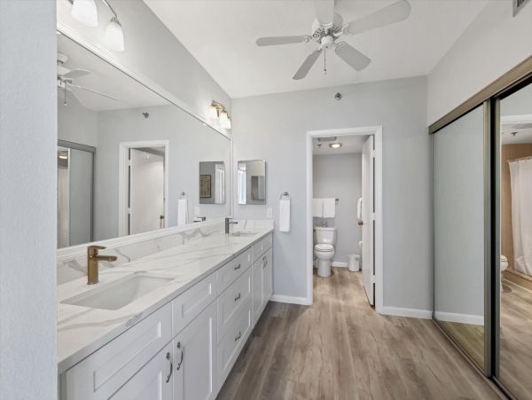 Luxury Beachfront Condo with Two Bedrooms at Longboat Key - Unforgettable Vacation Experience