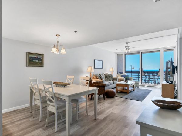 Luxury Beachfront Condo with Two Bedrooms at Longboat Key - Unforgettable Vacation Experience