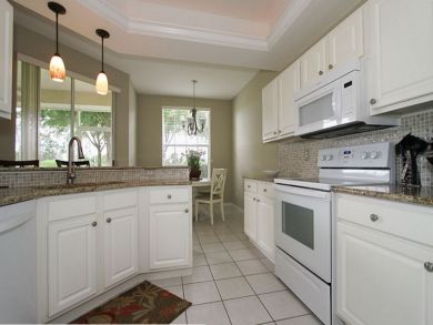 Naples Condo 893740