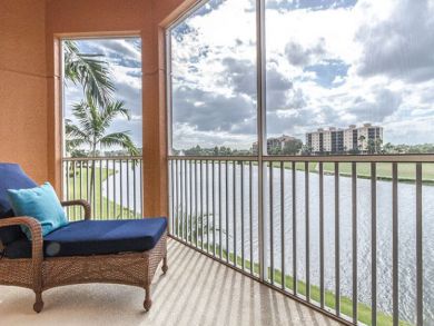 Three Bedroom  Charming Vacation Condo in Naples