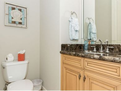 Three Bedroom  Charming Vacation Condo in Naples