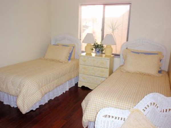 Two Bedroom Condo 1/2 mile to Vanderbilt Beach