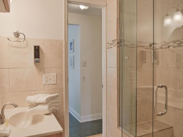This Five Bedroom Vacation Home on Anna Maria Sleeps 14 guests.
