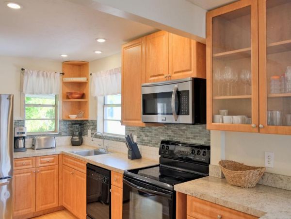 This Five Bedroom Vacation Home on Anna Maria Sleeps 14 guests.