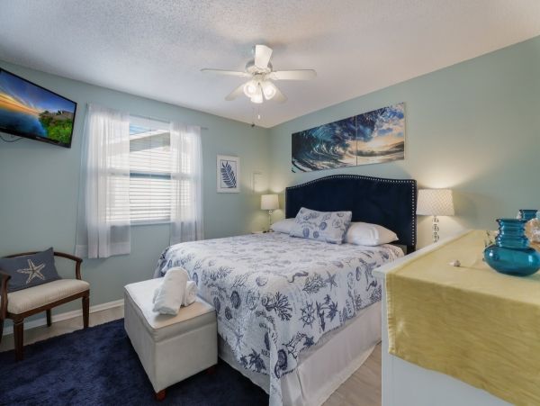 Two Bedroom Holmes Beach Pet Friendly Rental