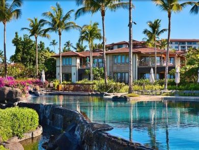 Luxury Oceanfront Wailea Resort Close to Beach & Golf