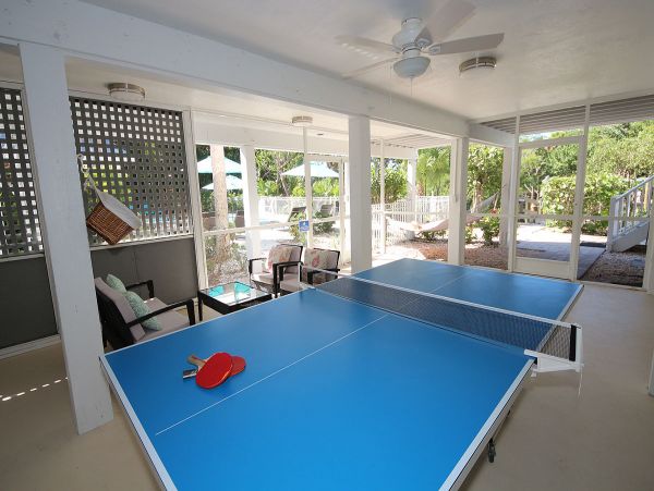 Four Bedroom Sanibel Vacation Home Sleeps 10 Guests