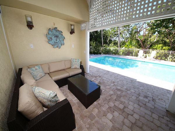 Four Bedroom Sanibel Vacation Home Sleeps 10 Guests