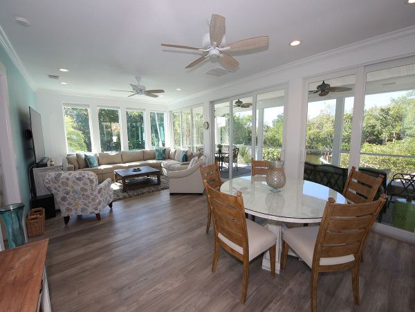 Four Bedroom Sanibel Vacation Home Sleeps 10 Guests